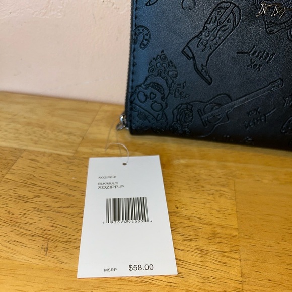 BETSEY JOHNSON XOXO Black Embossed Full Zip Wristlet Wallet. - Picture 7 of 10